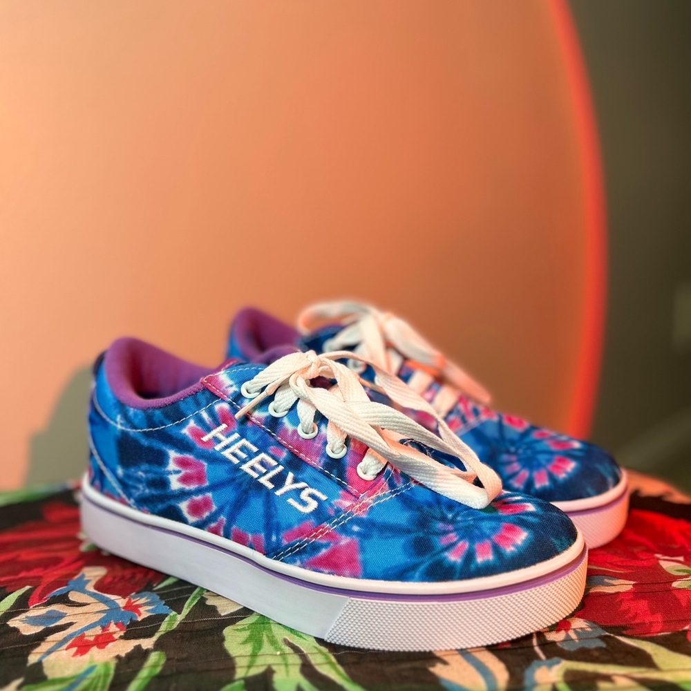 Heelys Multicolor Tie-Dye Shoes
